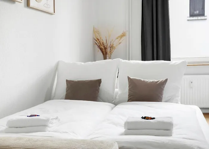 Stadtwald - Near Messe - Netflix - Forsthaus