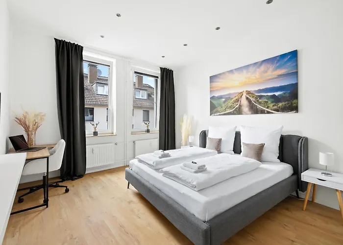 Stadtwald - Near Messe - Netflix - Forsthaus Essen