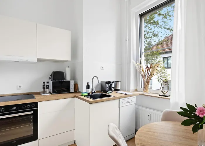 Stadtwald - Near Messe - Netflix - Forsthaus